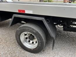 FORD - F-4000 - 2001/2001 - Prata - Sob Consulta