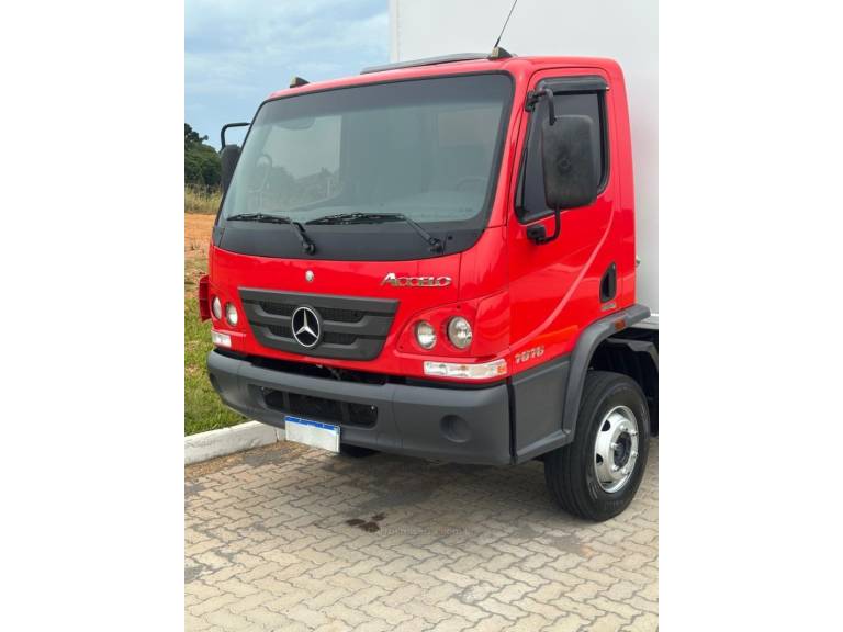 MERCEDES-BENZ - ACCELO 1016 - 2013/2013 - Vermelha - Sob Consulta