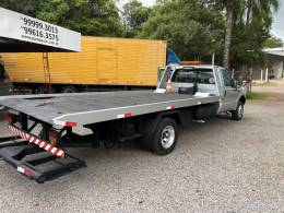 FORD - F-4000 - 2001/2001 - Prata - Sob Consulta