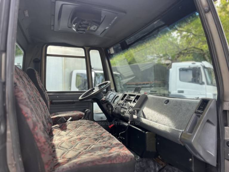 FORD - CARGO 815 - 2001/2001 - Cinza - Sob Consulta