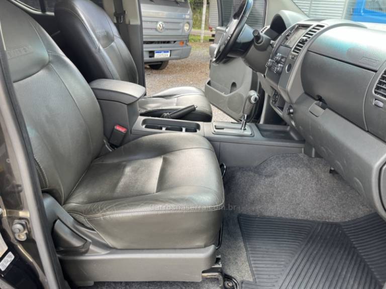 NISSAN - FRONTIER - 2016/2016 - Preta - Sob Consulta