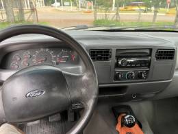 FORD - F-4000 - 2001/2001 - Prata - Sob Consulta
